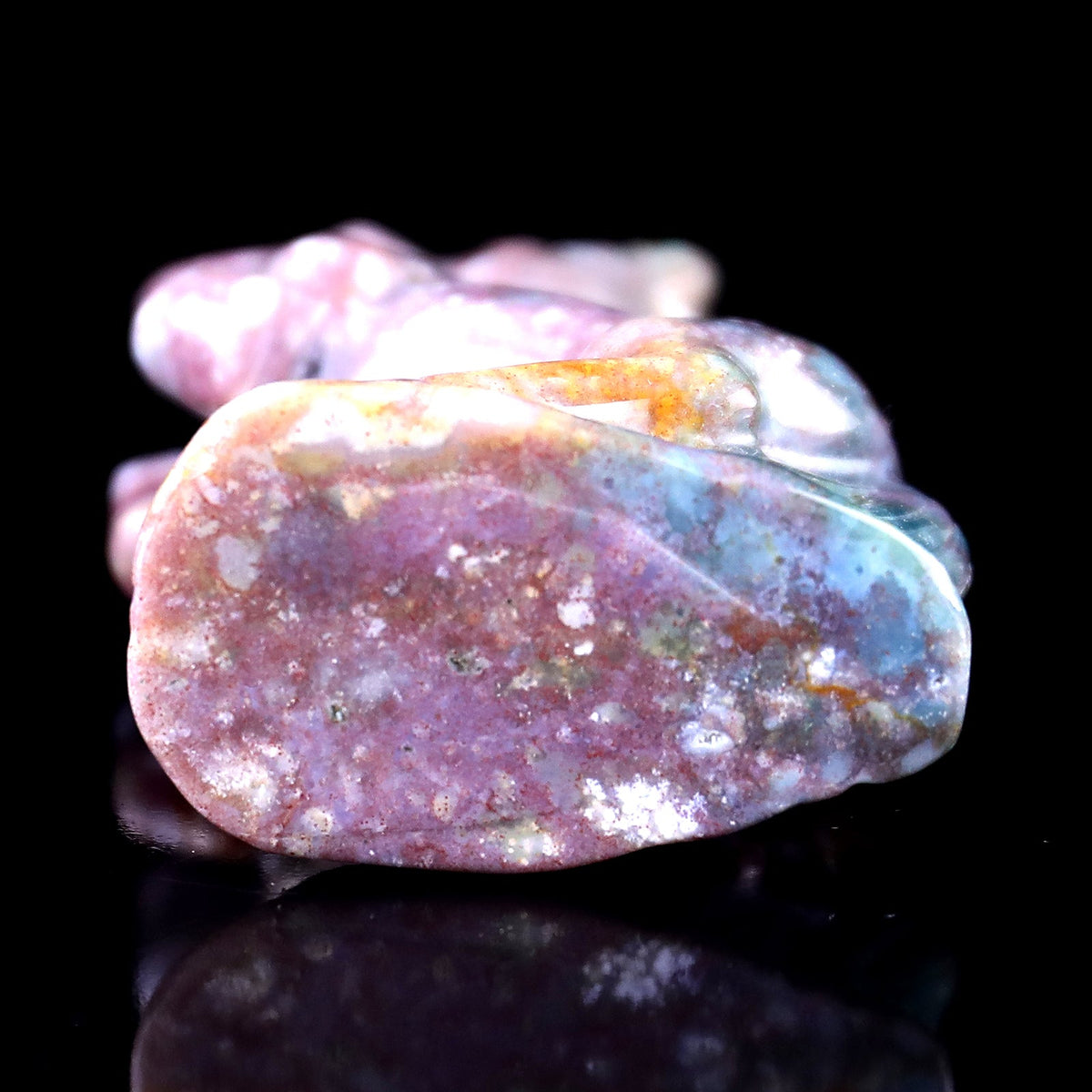 Kindred Vein 3.0" Indian Agate Hand Carved Crystal Horse Sculpture (SKU: 1100219) - Photo 6